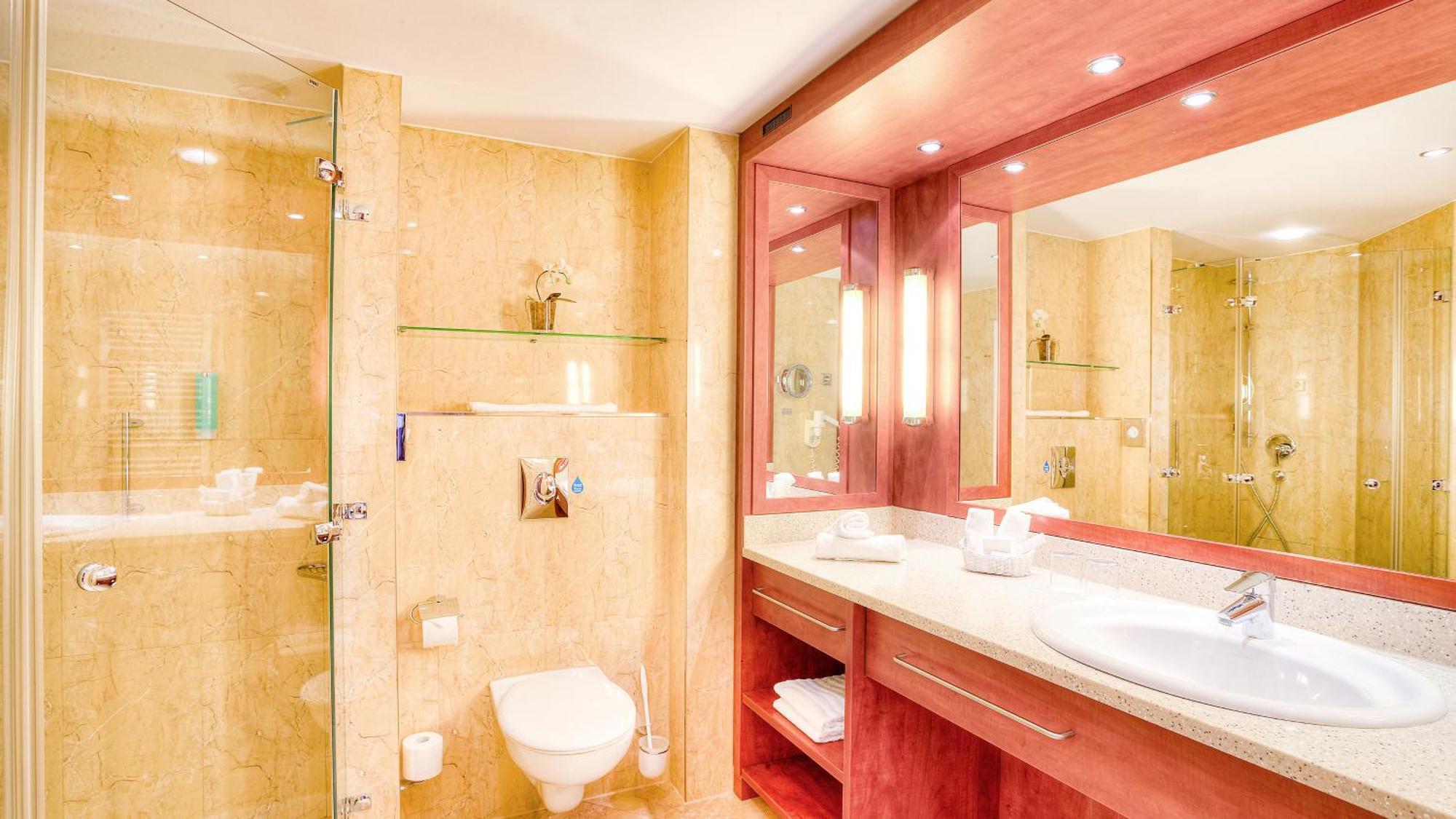 Hotel Zur Post - Ein Rovell Hotel Херингсдорф Екстериор снимка